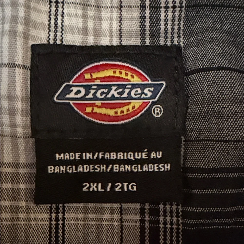 Dickies Casual Plaid Button Down Shirt Relaxed Fit Lightweight Short Sleeve - Picture 2 of 6